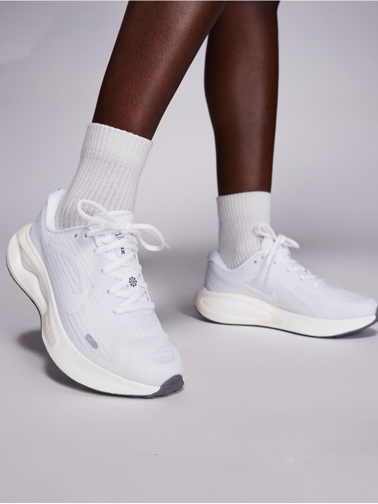 Brand New Nike Journey Run Pure Platinum Womens Road Running Shoes Fj7765102